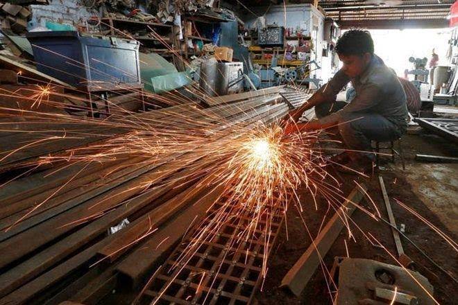 एमआयडीसी चालू तर कर्मचारी पास दोन्ही पालिका क्षेत्रात ग्राह्य.
