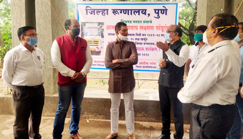 आमदार निधीतून औध जिल्हा रूग्णालयास रुग्णवाहिकेचे लोकार्पण