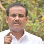 श्रीमंत लोकं लक्षणं नसताना आयसीयू बेड अडवतात : राजेश टोपे