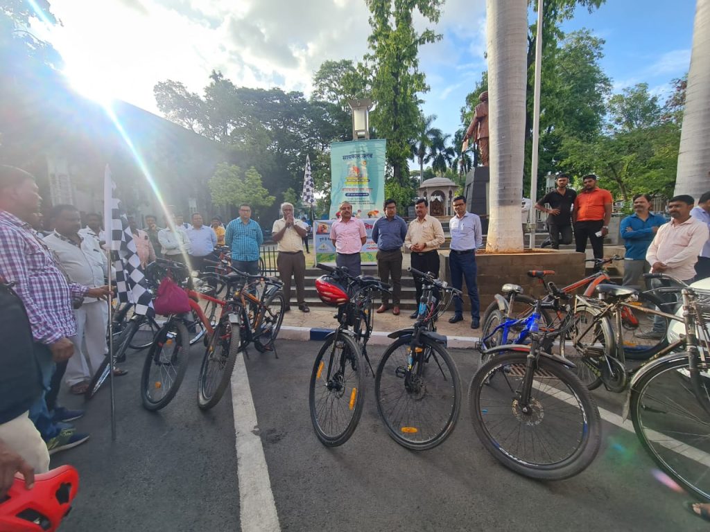 पुणे महानगरपालिकेतर्फे पुणे ते पंढरपूर पर्यावरण जनजागृती सायकल वारीचे आयोजन.
