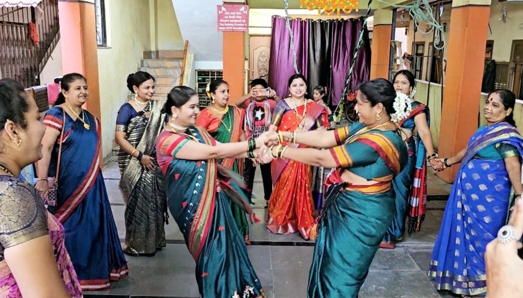 नागपंचमी निमित्त प्रिती मराठे यांच्या संकल्पनेतून नागपंचमीच्या निमित्ताने महिलांसाठी पारंपारिक खेळ.