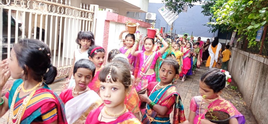सांगवीत रंगला चिमुकल्यांचा पालखी सोहळा. 