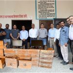 महेश मंडळाच्या वतीने पिंपरी चिंचवड परिसरातील शाळांना शैक्षणिक साहित्यांची भेट